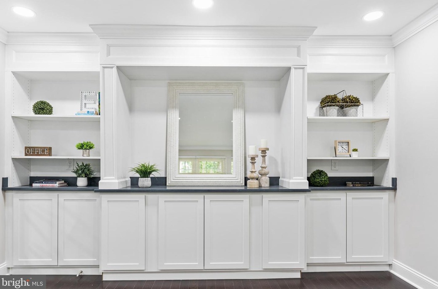 7725 Grasty Rd, Baltimore MD  21208-3404 exterior