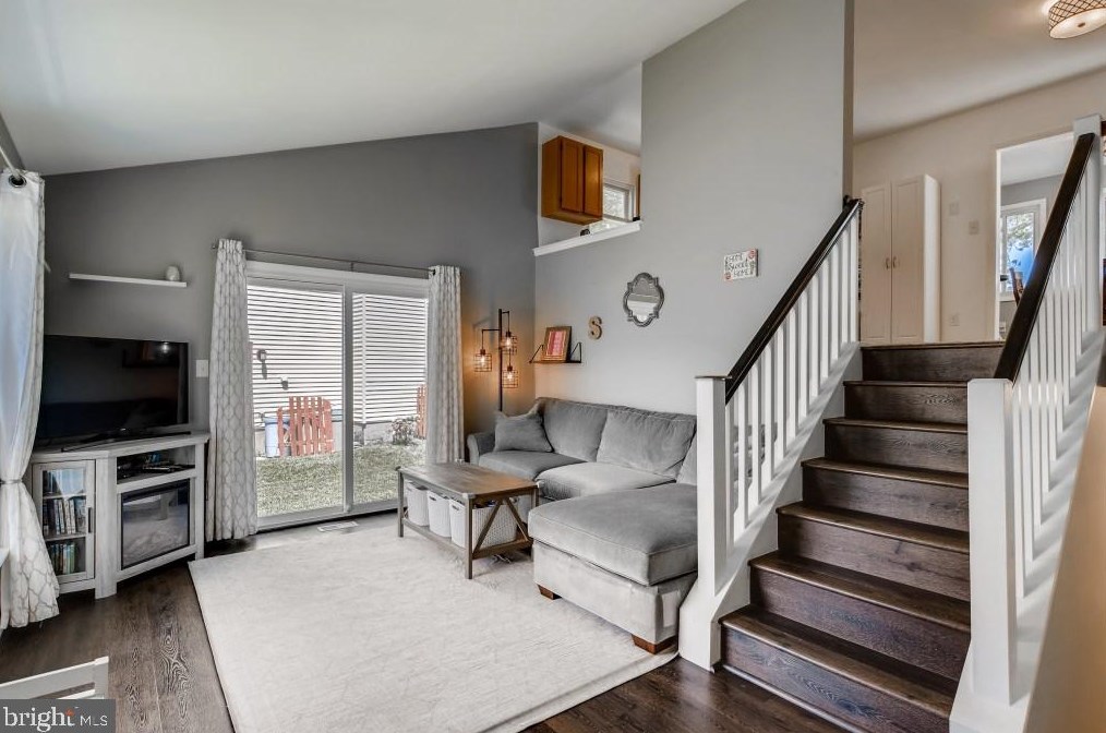 7 Mira Ct, Baltimore, MD 21220-1168