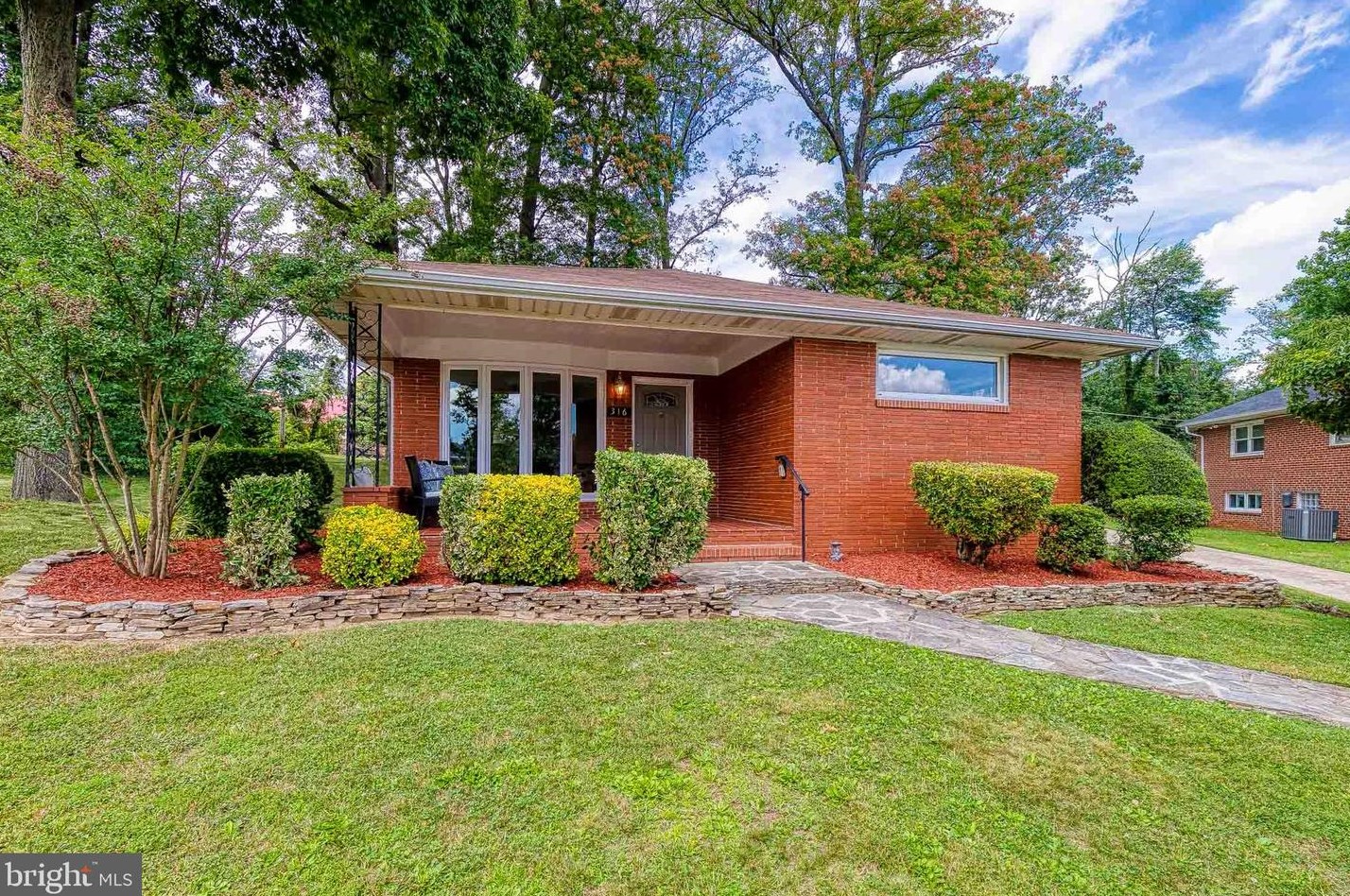 316 Glenrae Dr, Baltimore, MD 21228-5850