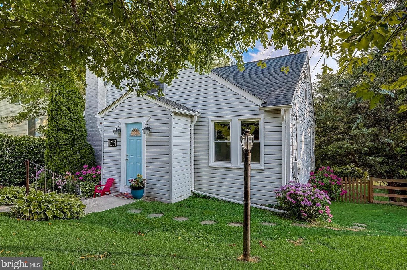 4239 Necker Ave, Baltimore, MD 21236-2923