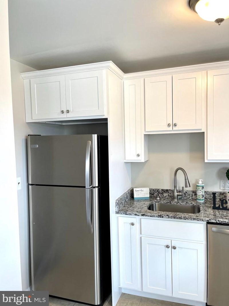 6934 Blanche Rd, Baltimore, MD 21215-1306
