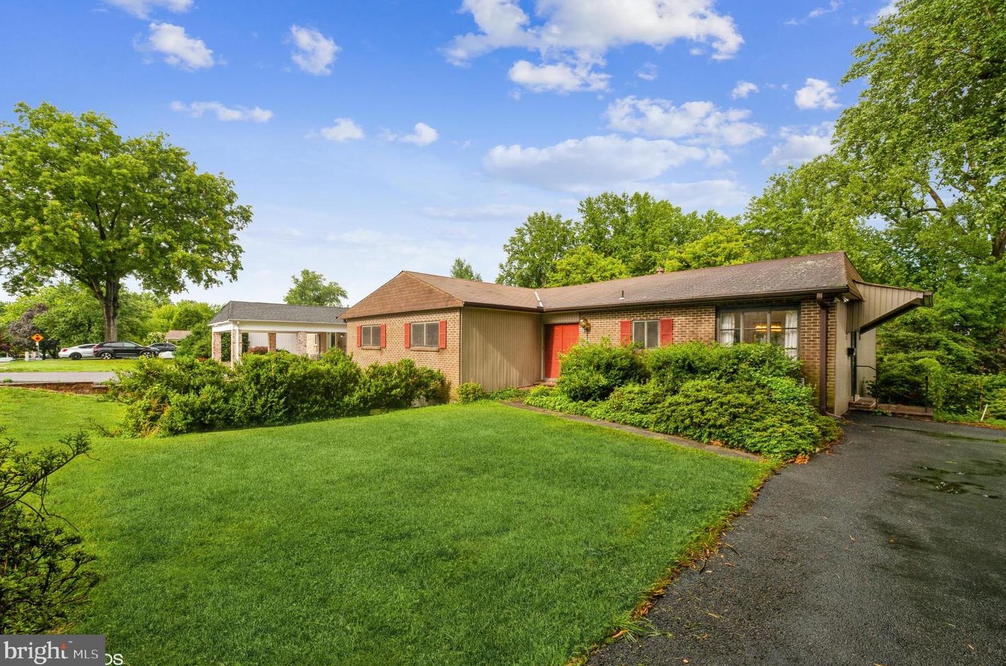 7013 Pheasant Cross Dr, Baltimore, MD 21209-1021