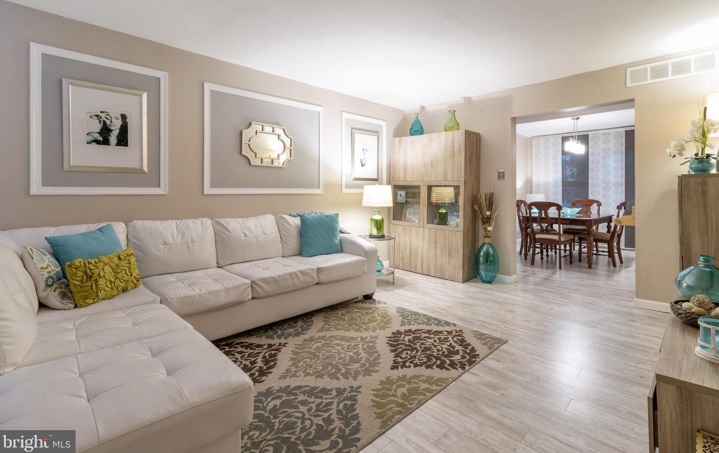 8212 Mitnick Rd, Baltimore, MD 21236-3108