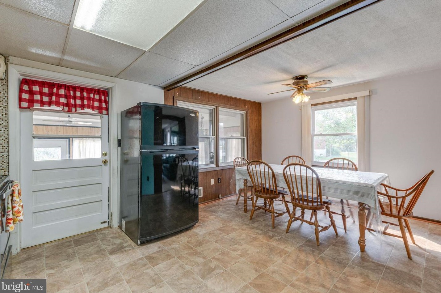 3208 Ryerson Cir, Baltimore MD 21227-4717 exterior