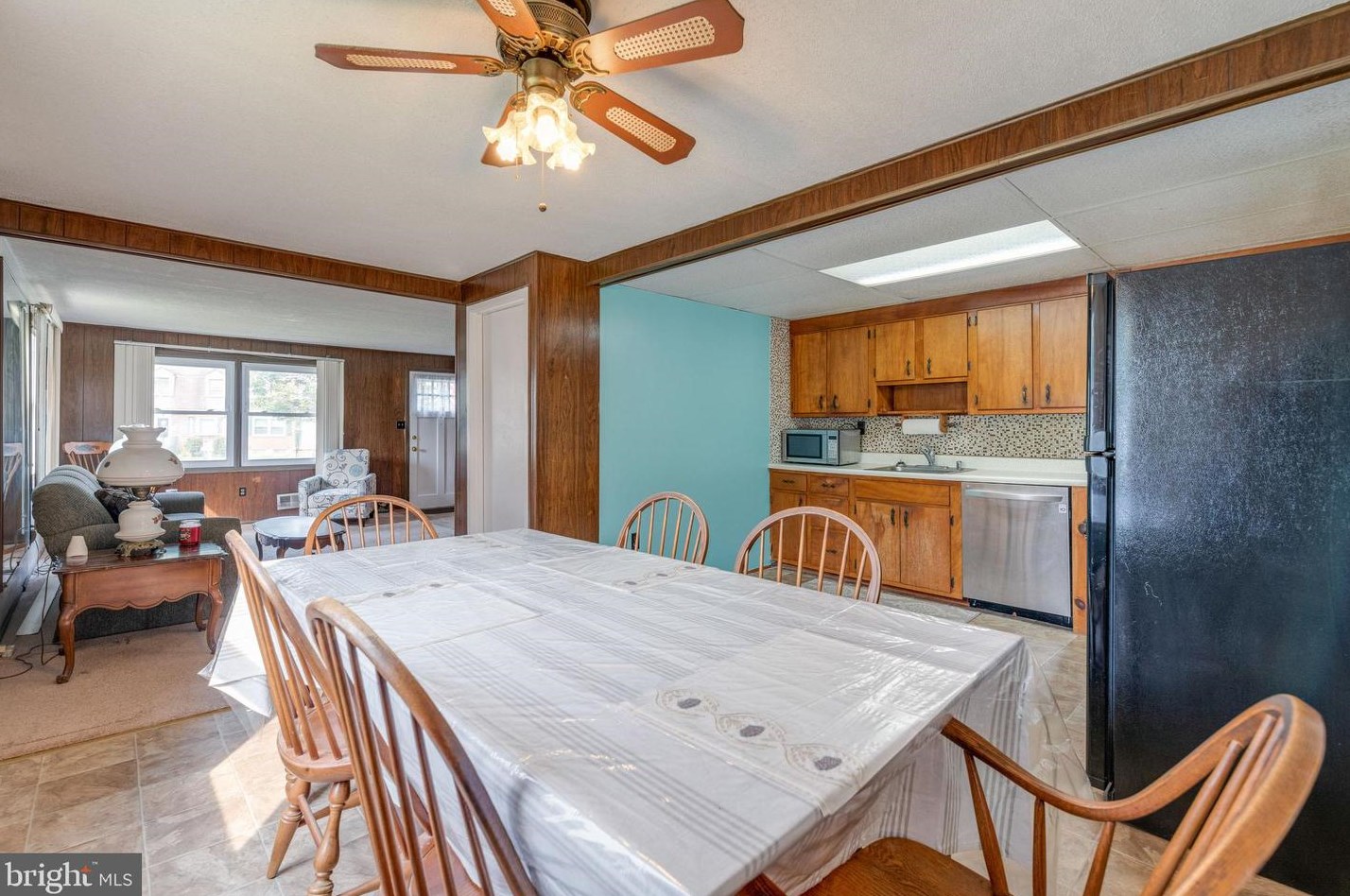 3208 Ryerson Cir, Baltimore MD 21227-4717 exterior