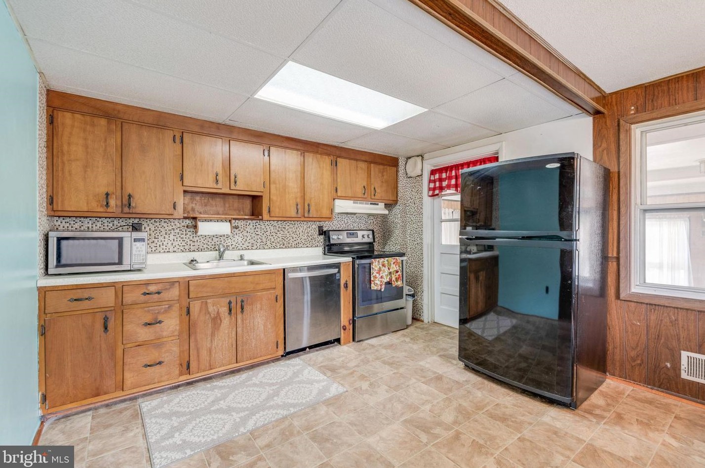 3208 Ryerson Cir, Baltimore MD 21227-4717 exterior