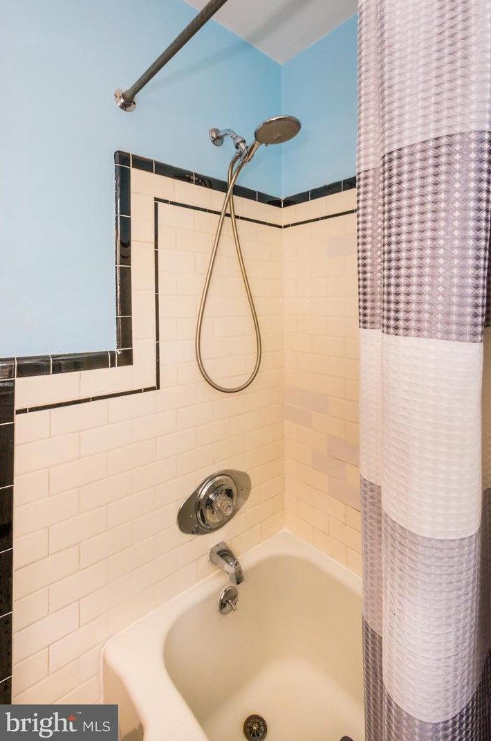 17 Briarwood Rd, Baltimore MD  21228-2002 exterior