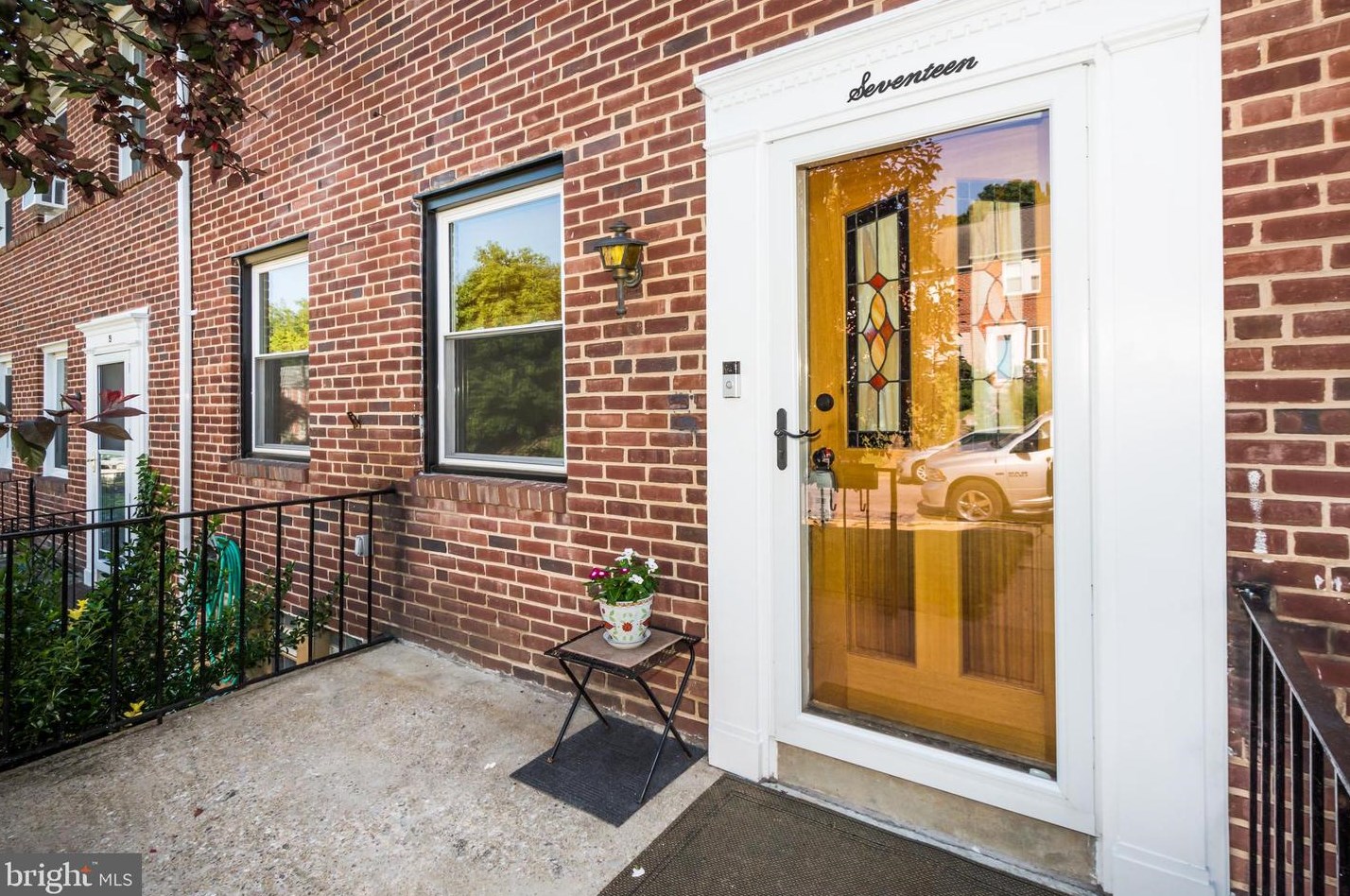 17 Briarwood Rd, Baltimore MD  21228-2002 exterior