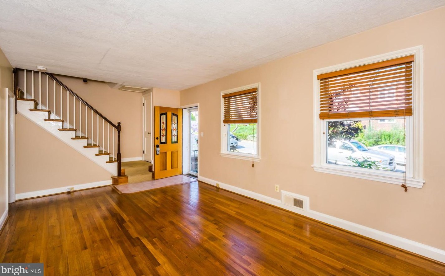 17 Briarwood Rd, Baltimore MD  21228-2002 exterior