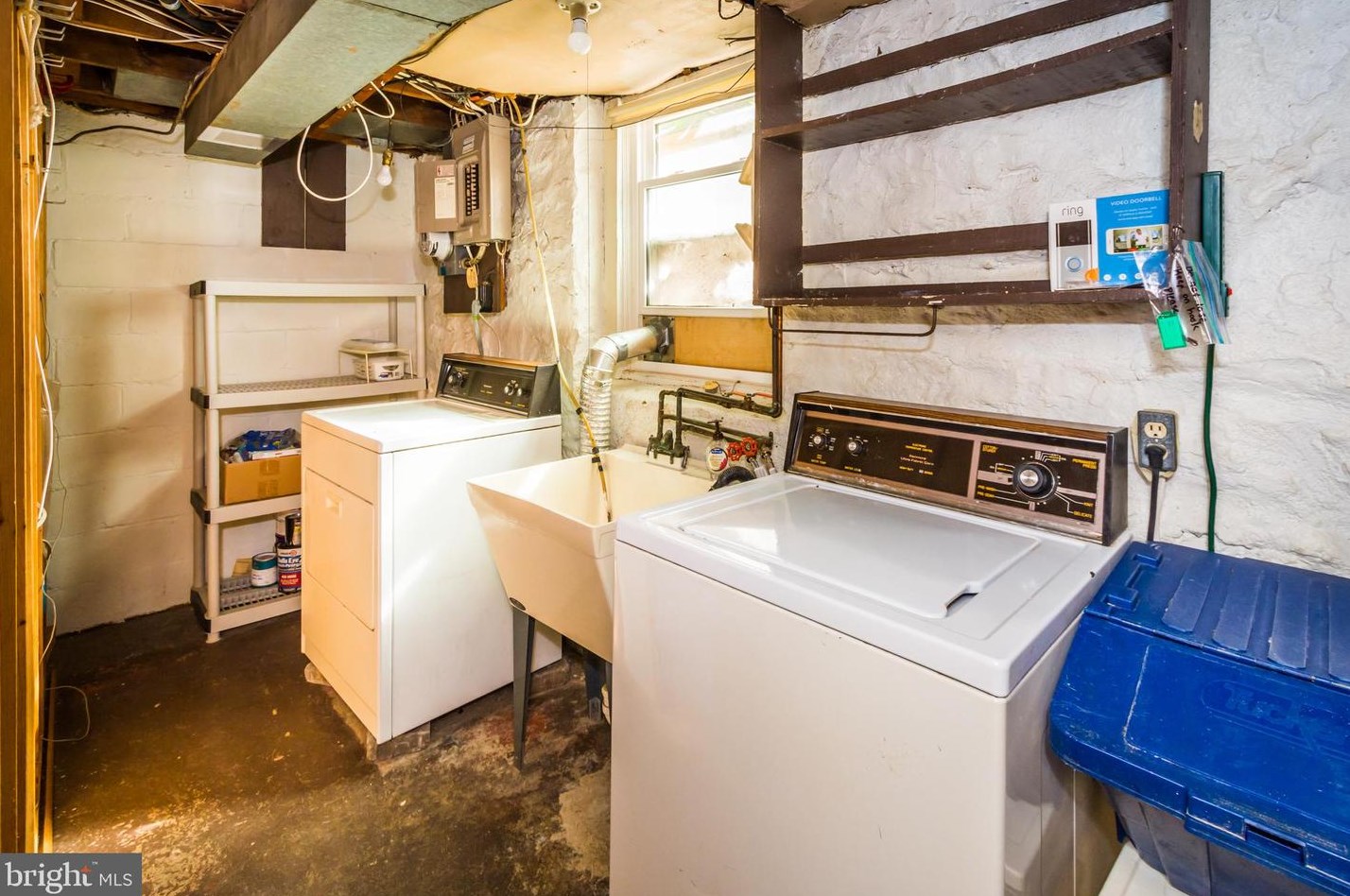 17 Briarwood Rd, Baltimore MD  21228-2002 exterior