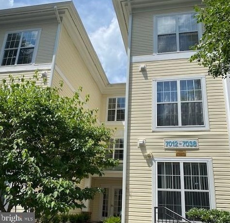 7032 Toby Dr, Baltimore, MD 21209-1567
