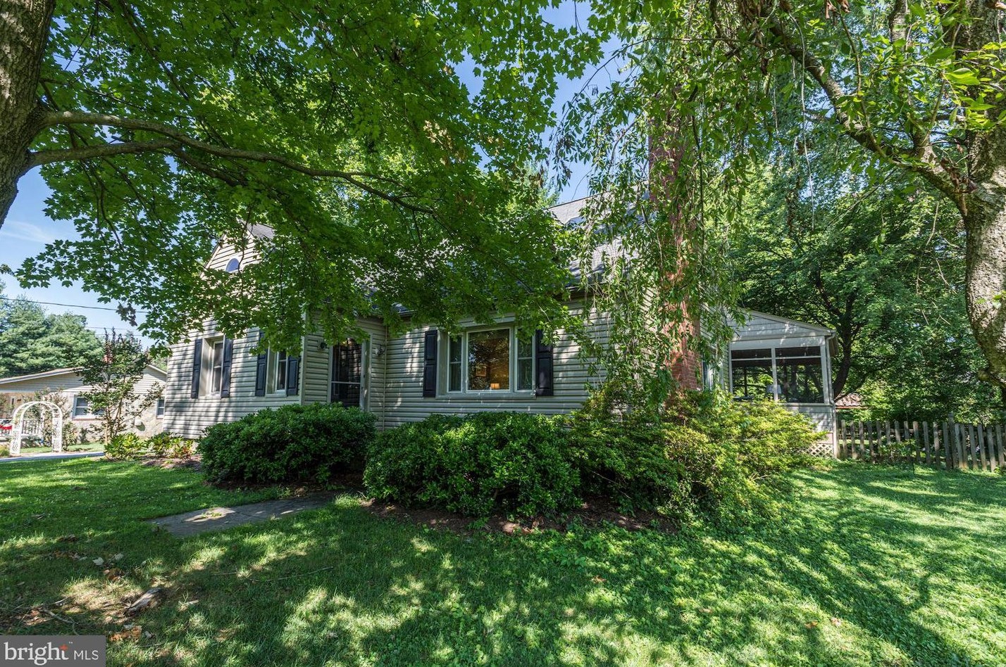 108 Taunton Ave, Baltimore, MD 21228-5428