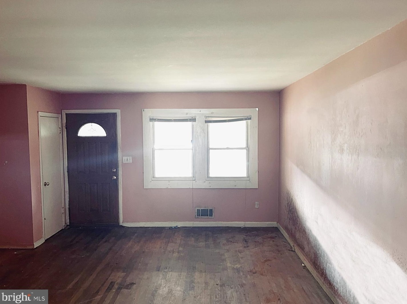 4444 Scotia Rd, Baltimore, MD 21227-4811