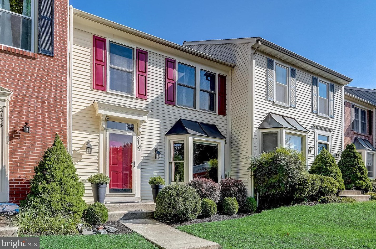 2132 Heritage Dr, Baltimore, MD 21209-1737