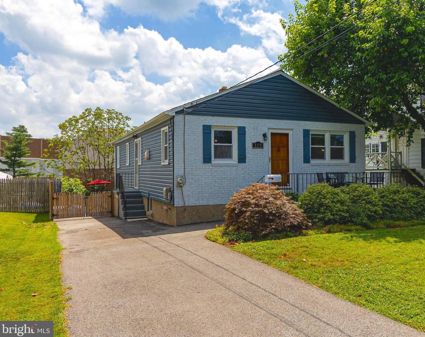 513 Valcour Rd, Baltimore, MD 21228-3249