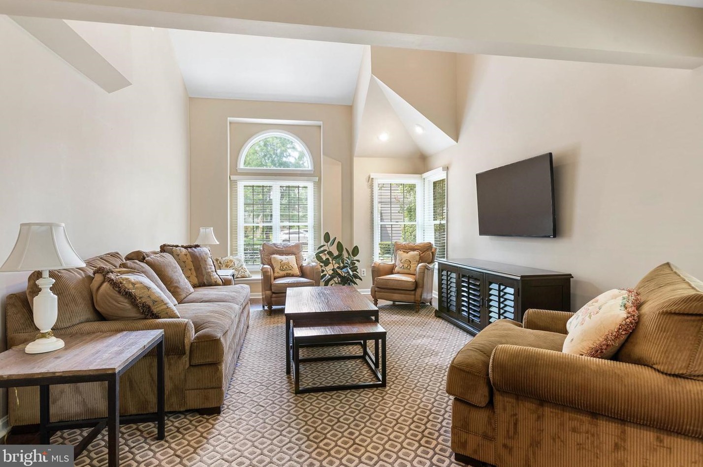 91 River Oaks Cir, Baltimore MD  21208-6356 exterior