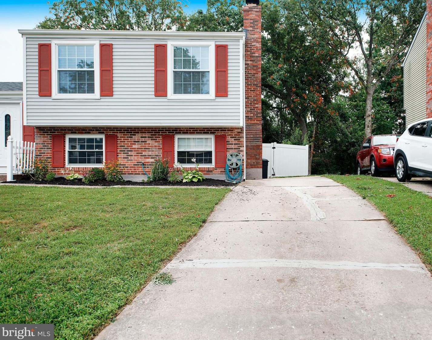 8654 Saxon Cir, Baltimore, MD 21236-2522