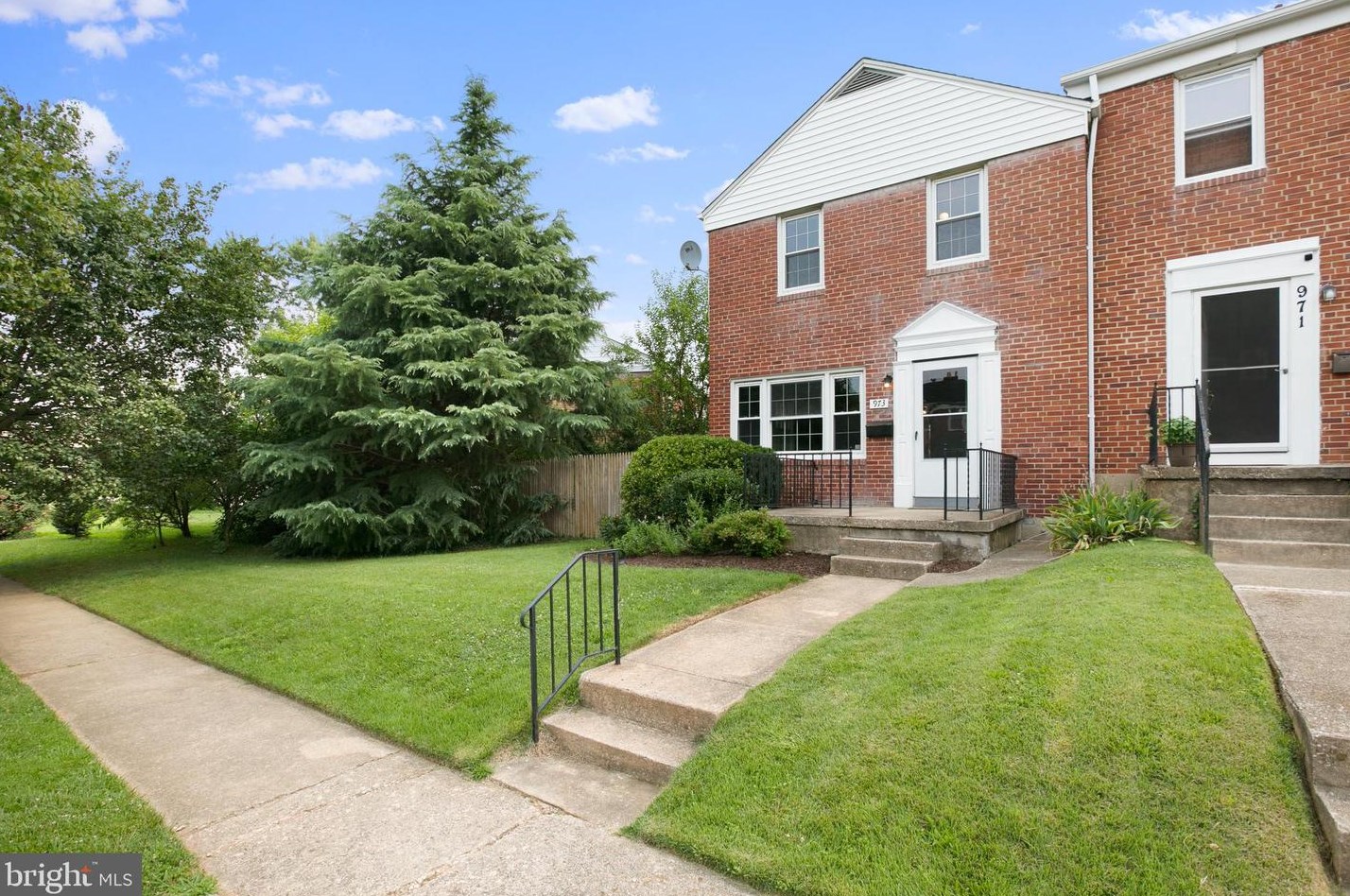 973 Radcliffe Rd, Baltimore, MD 21204-2669