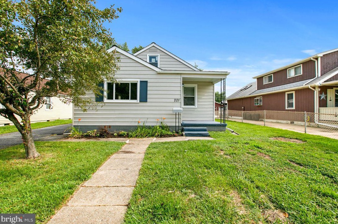 221 Woodwell Rd, Baltimore, MD 21222-2335