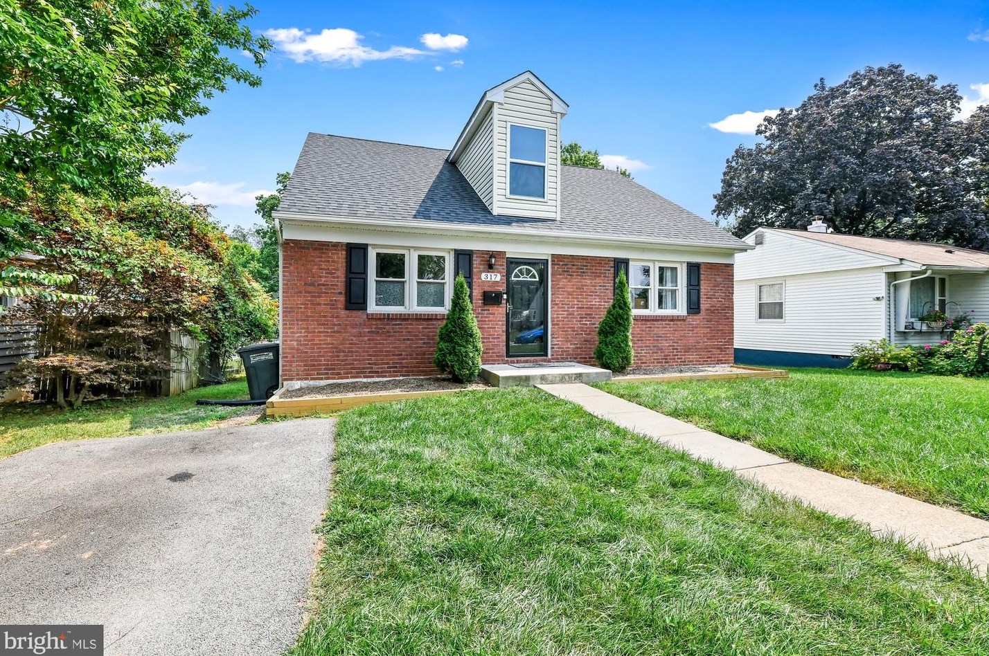 317 Upland Rd, Baltimore, MD 21208-4707