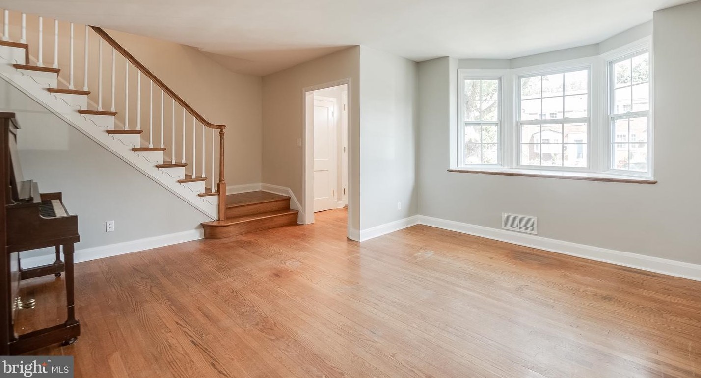 207 Blenheim Rd, Baltimore, MD 21212-1704