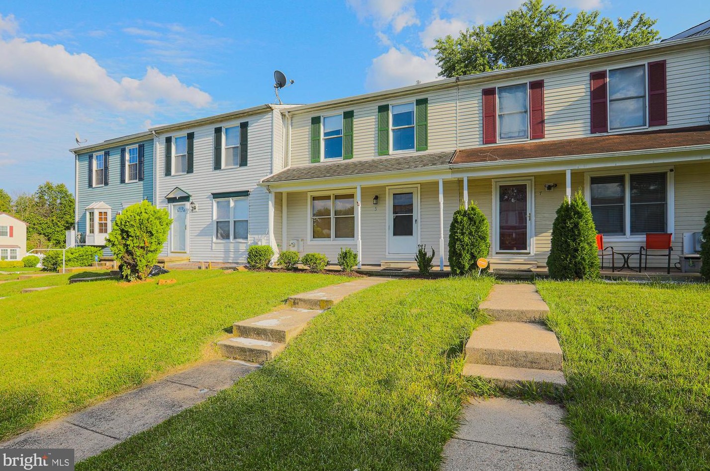 5 Bykes Ct, Baltimore, MD 21206-2949