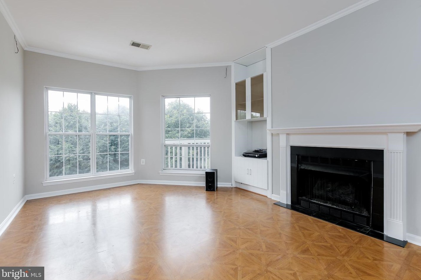 7037 Toby Dr, Baltimore, MD 21209-1567