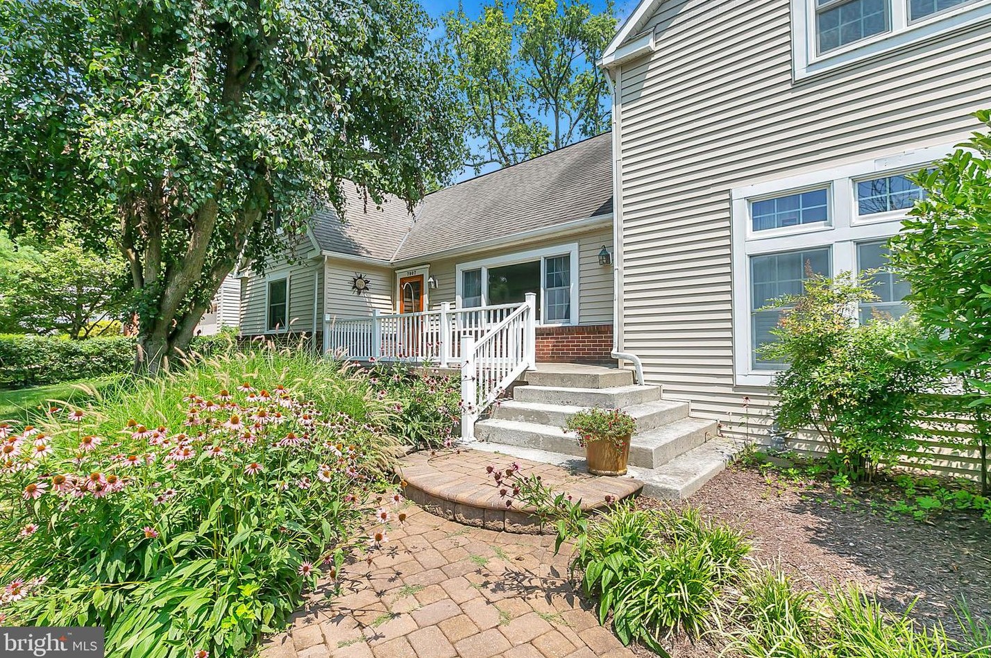 7907 Springway Rd, Baltimore, MD 21204-3517