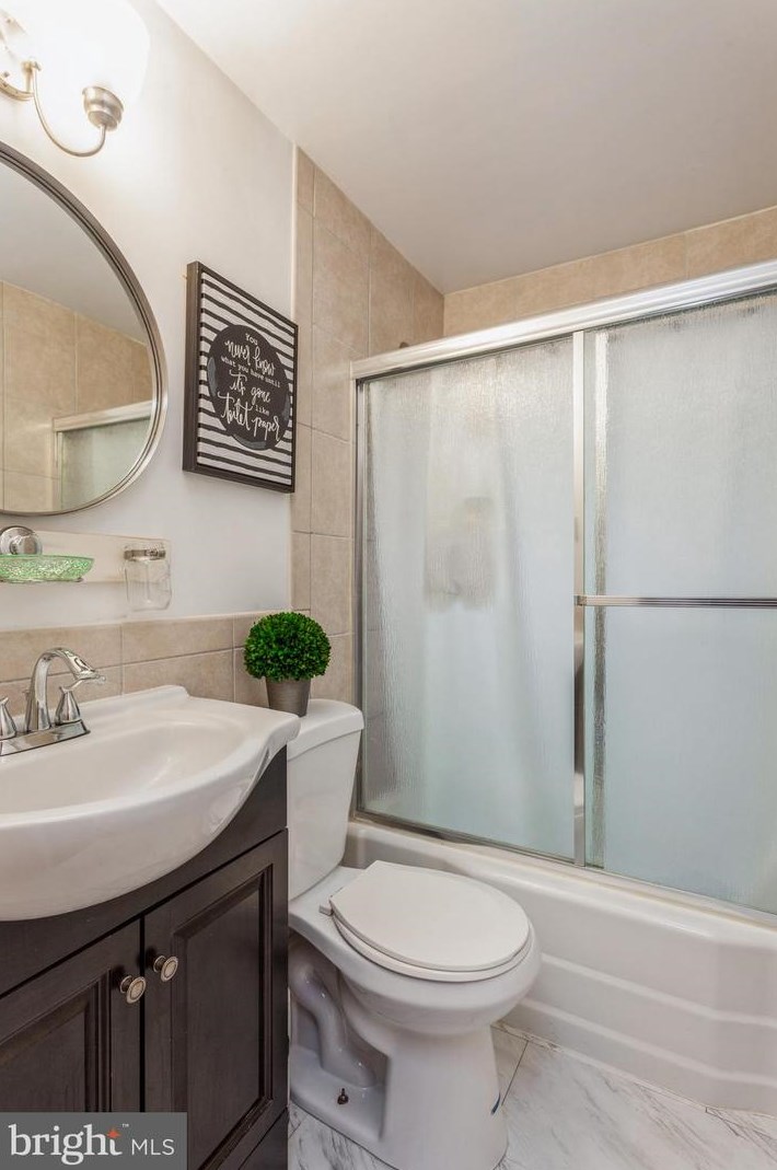 2839 Plainfield Rd, Baltimore MD  21222-2235 exterior