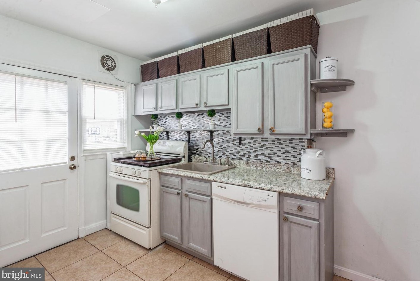 2839 Plainfield Rd, Baltimore MD  21222-2235 exterior