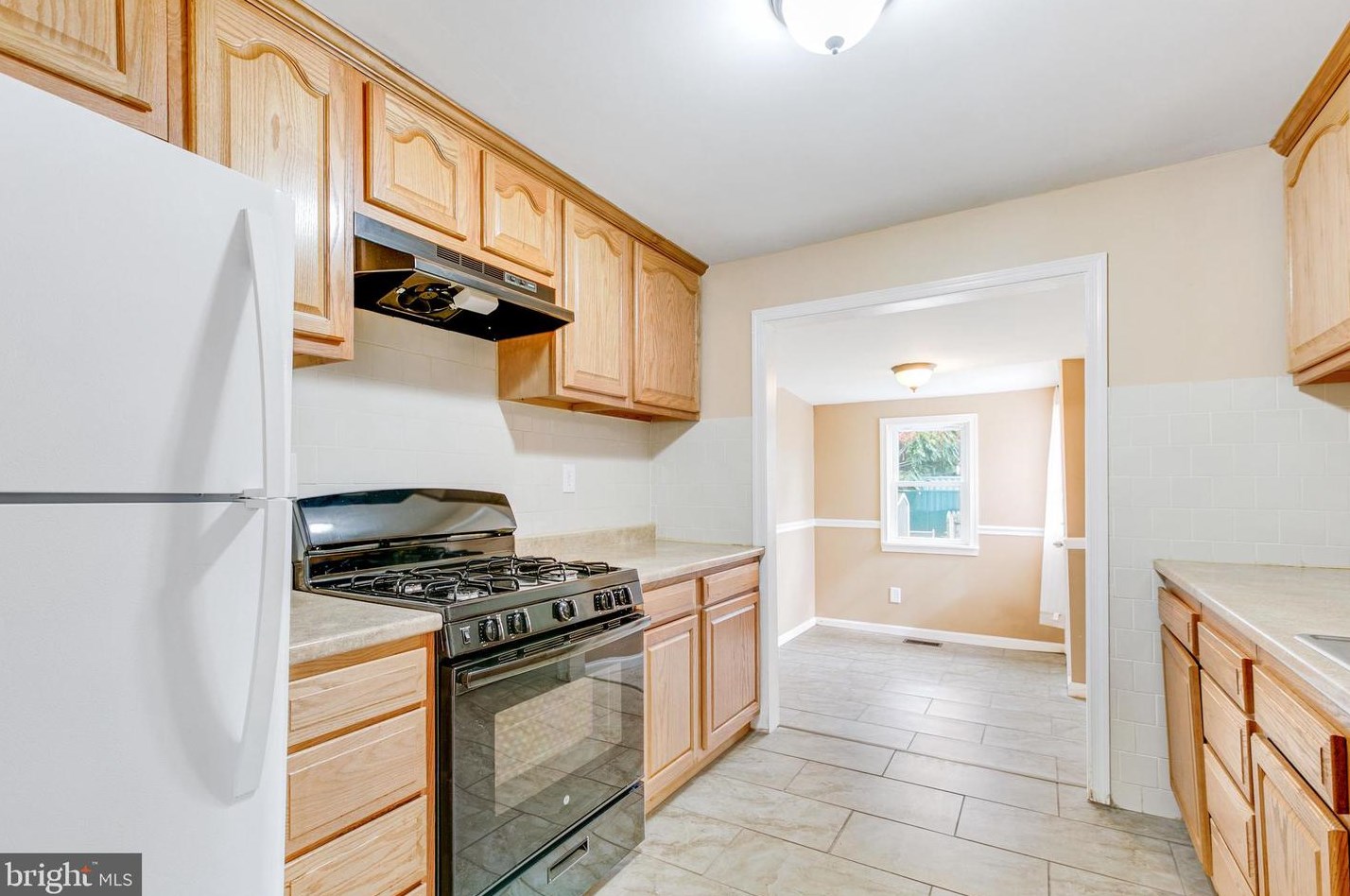 216 Colgate Ave, Baltimore MD  21222-4210 exterior