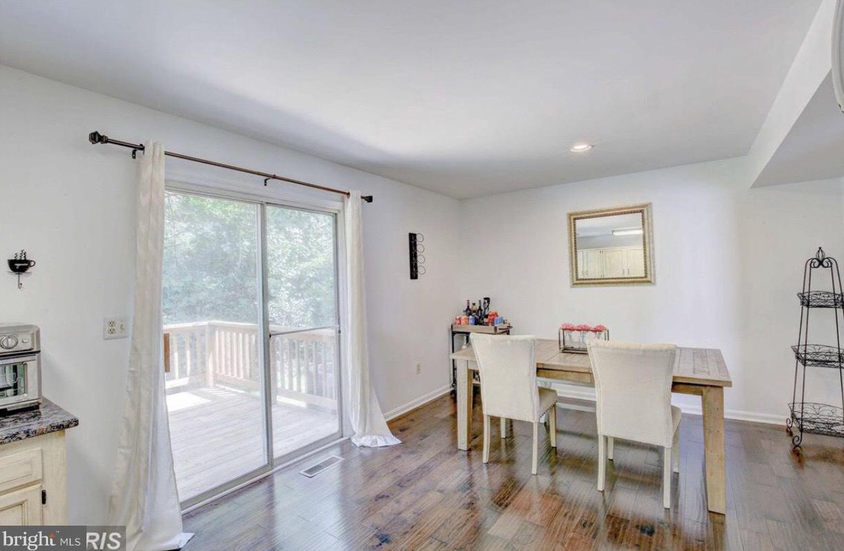 5661 Ringwood Dr, Baltimore MD  21227-3845 exterior