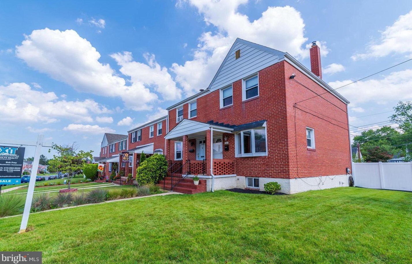 1207 Brewster St, Baltimore, MD 21227-2719
