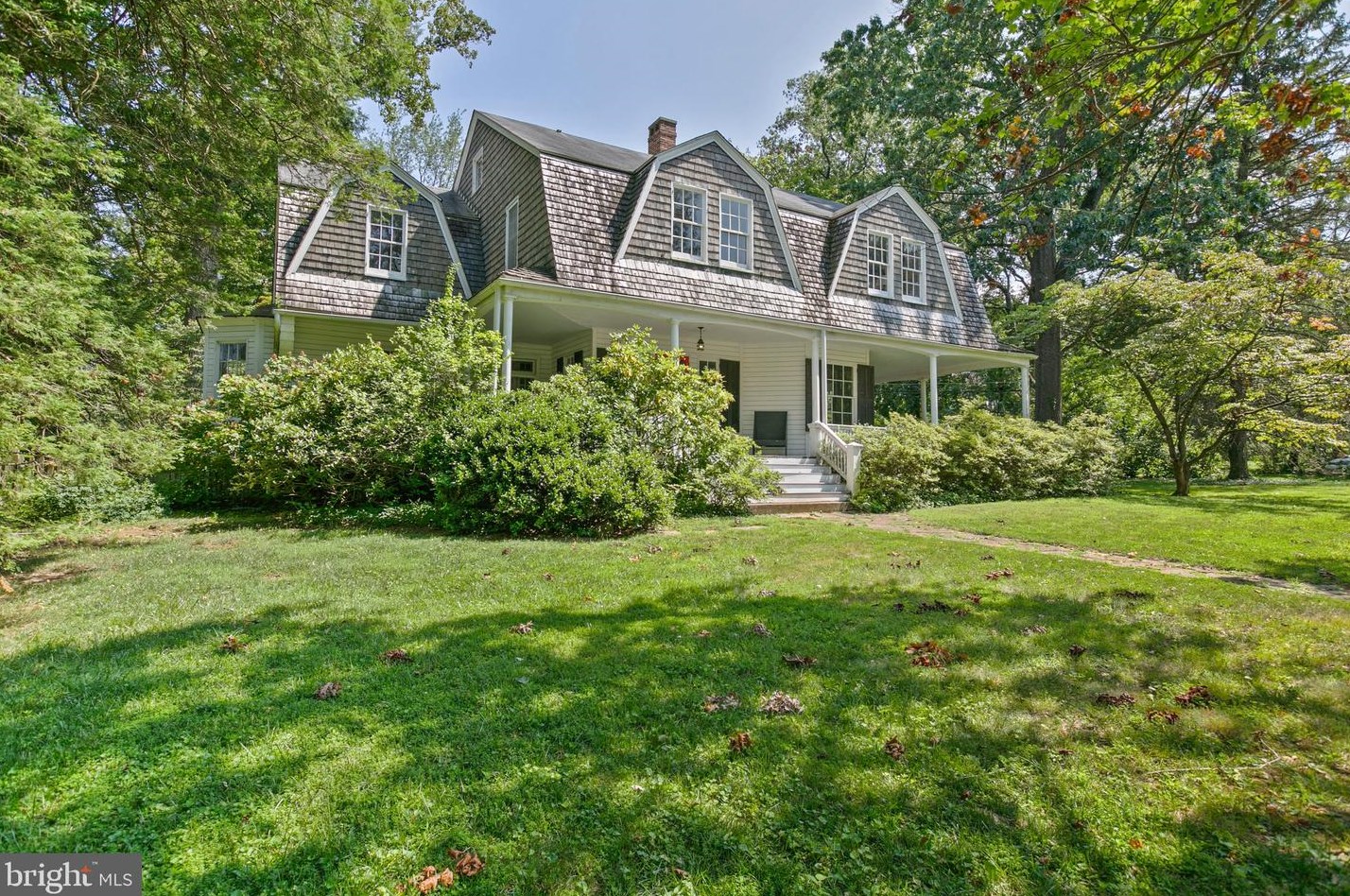 721 Cliveden Rd, Baltimore, MD 21208-4715