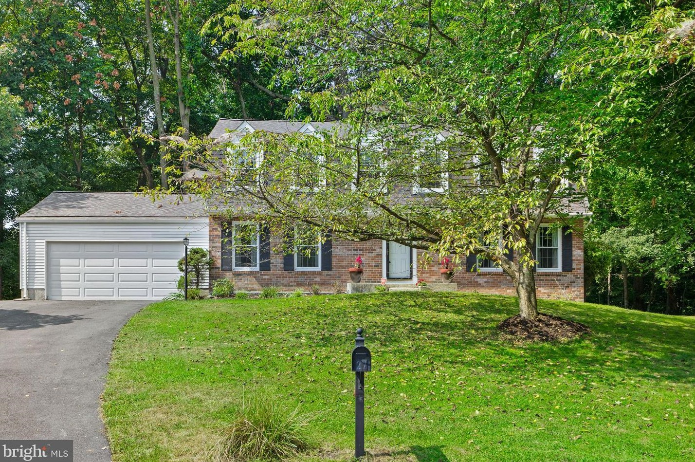 27 Woodholme Village Ct, Baltimore, MD 21208-1409