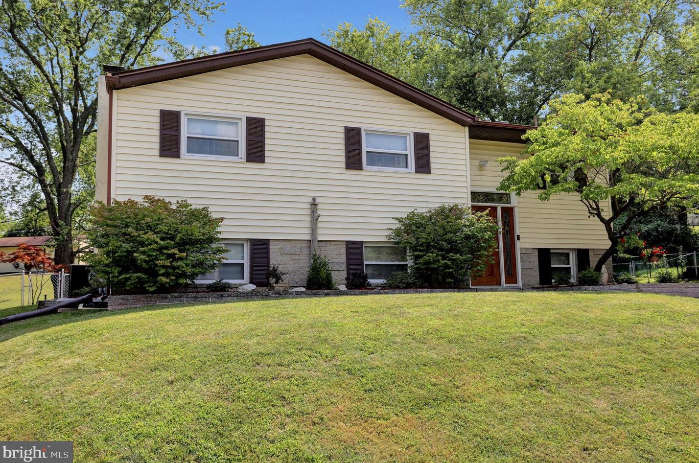 5305 Dew Garth, Baltimore, MD 21206-3019