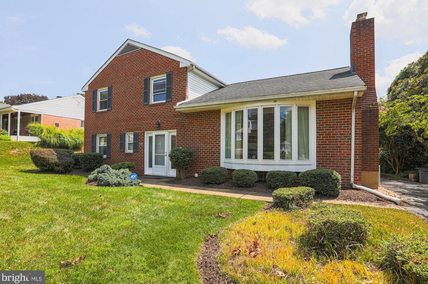 944 Breezewick Cir, Baltimore, MD 21286-3301