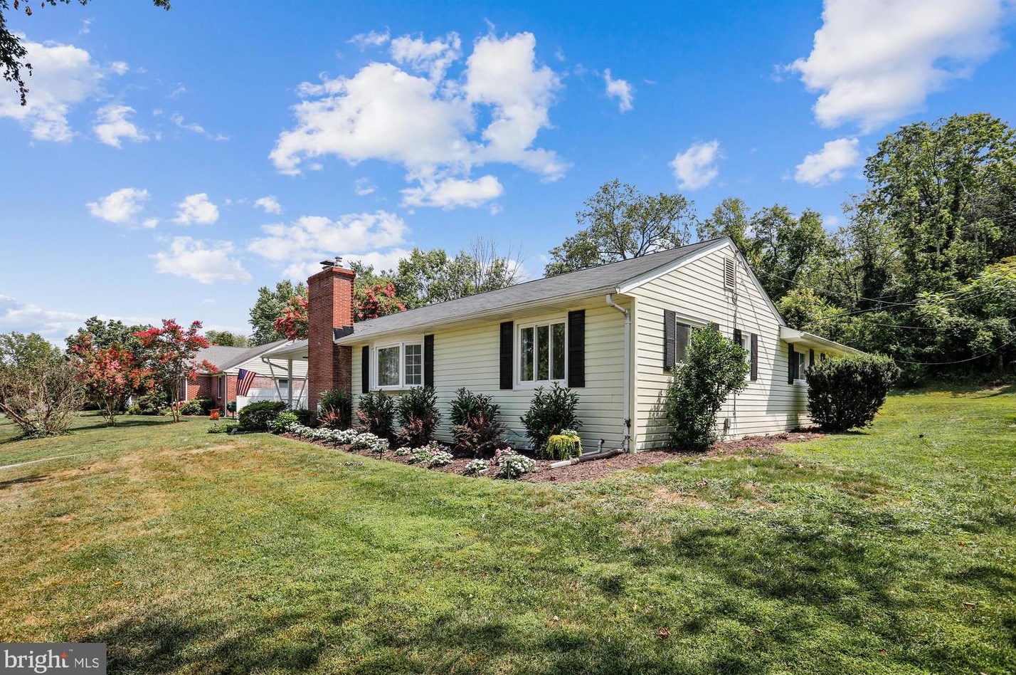 8113 Rider Ave, Baltimore, MD 21204-1943