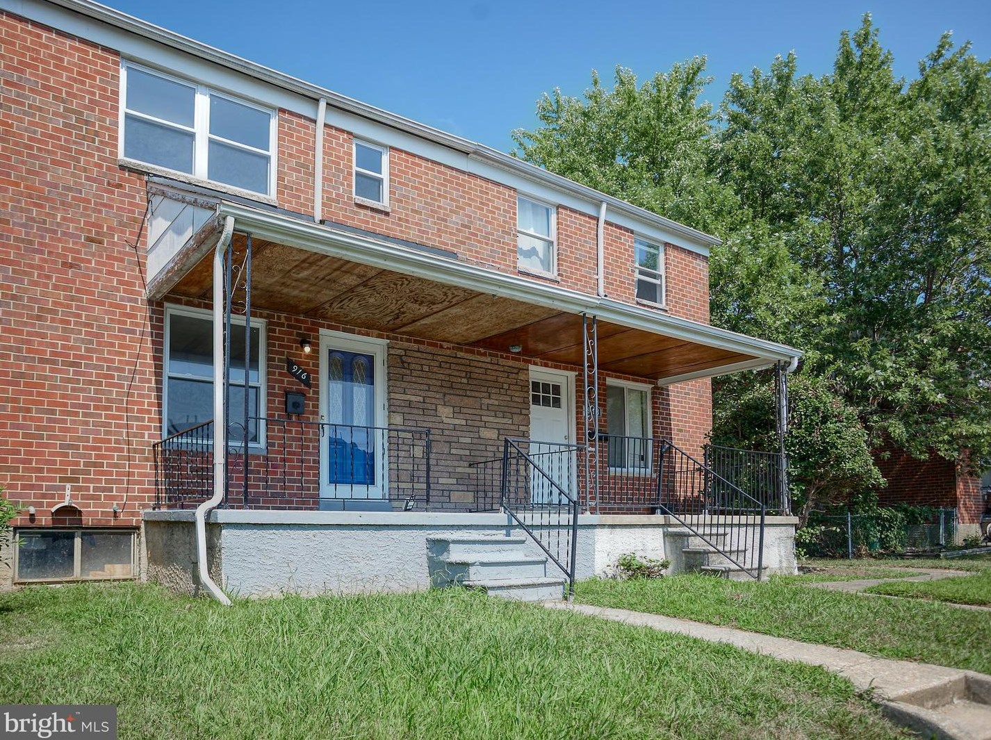 916 Foxcroft Ln, Baltimore, MD 21221-5924