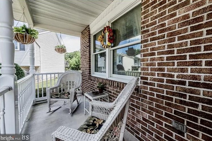7 Russell Frost Ct, Baltimore, MD 21221-1645