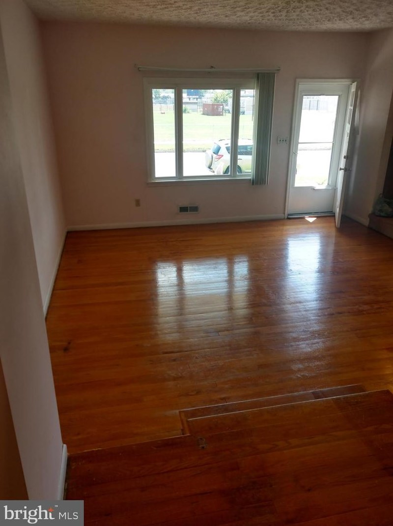 1734 Langport Ave, Baltimore, MD 21222-4836
