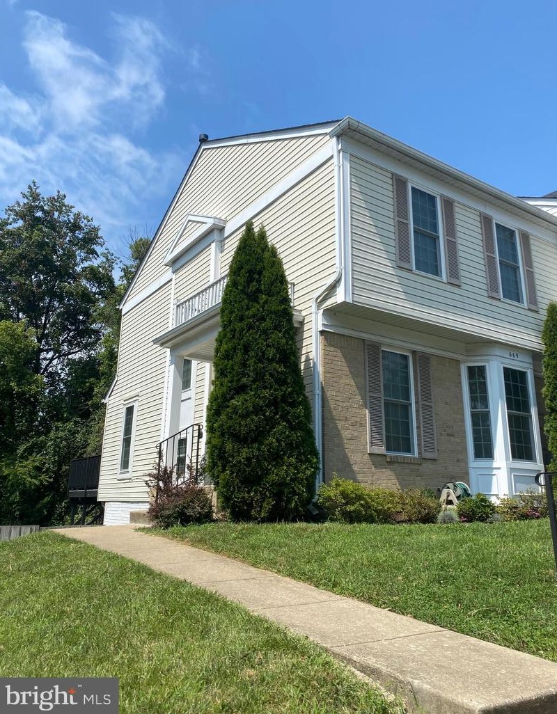 669 Lucky Leaf Cir, Baltimore, MD 21228