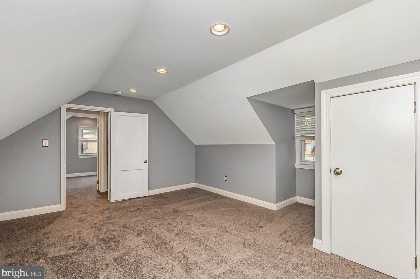 3415 Loganview Dr, Baltimore MD  21222-5949 exterior