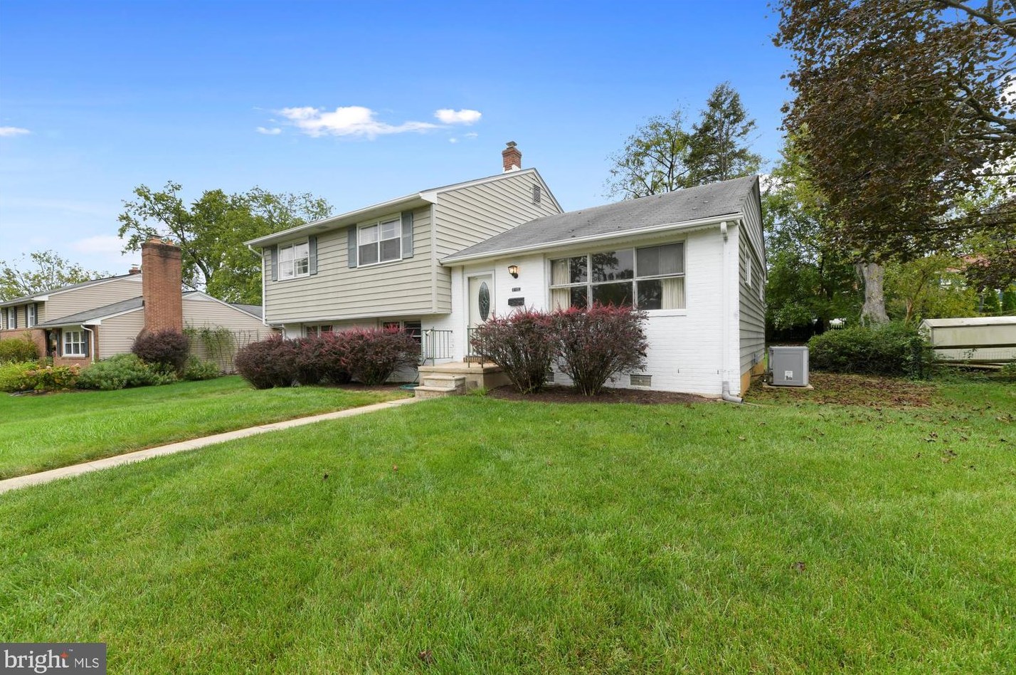 1614 Landon Rd, Baltimore, MD 21204-1935