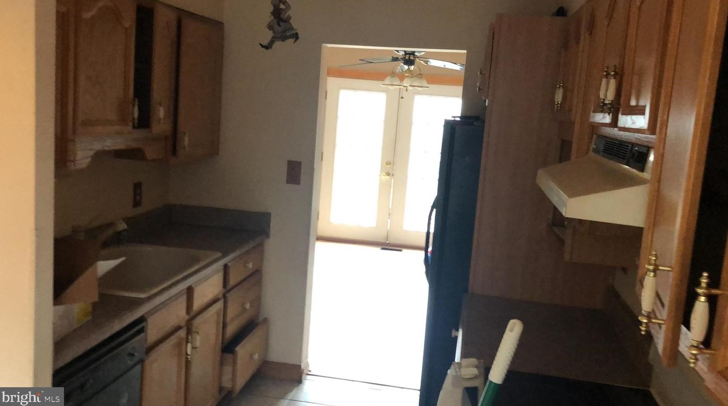 179 Marine Oaks Dr, Baltimore, MD 21221-2932
