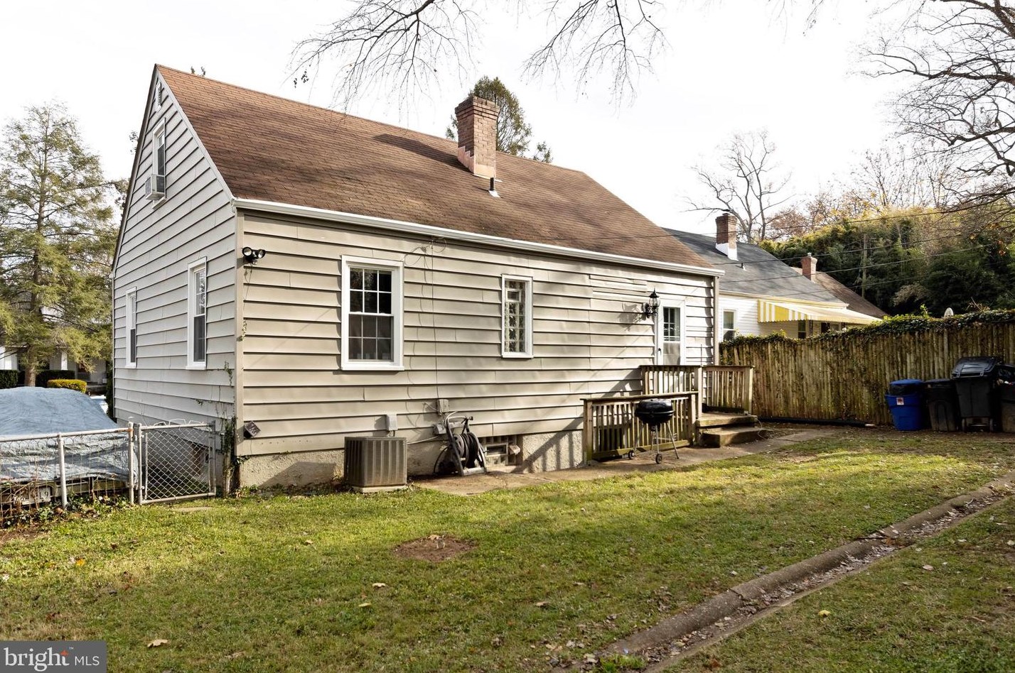 6 Greenwood Rd, Baltimore MD  21208-4704 exterior