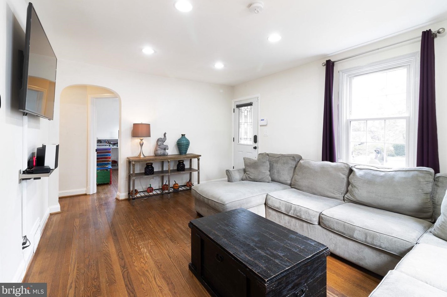 6 Greenwood Rd, Baltimore MD  21208-4701 exterior