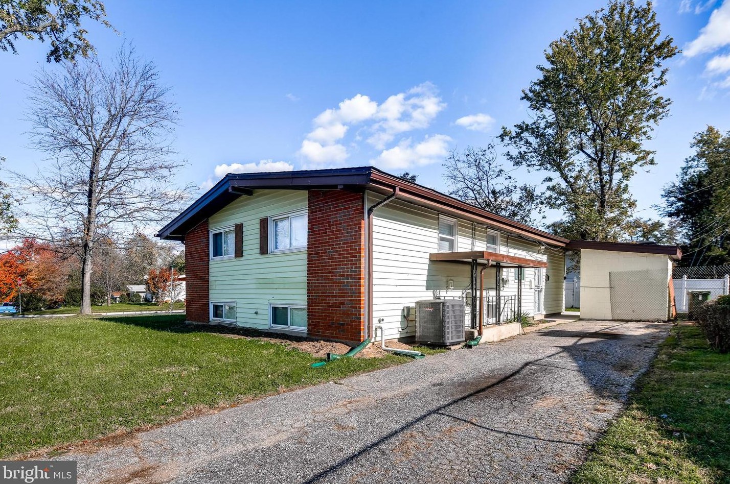 4727 Three Oaks Rd, Baltimore, MD 21208