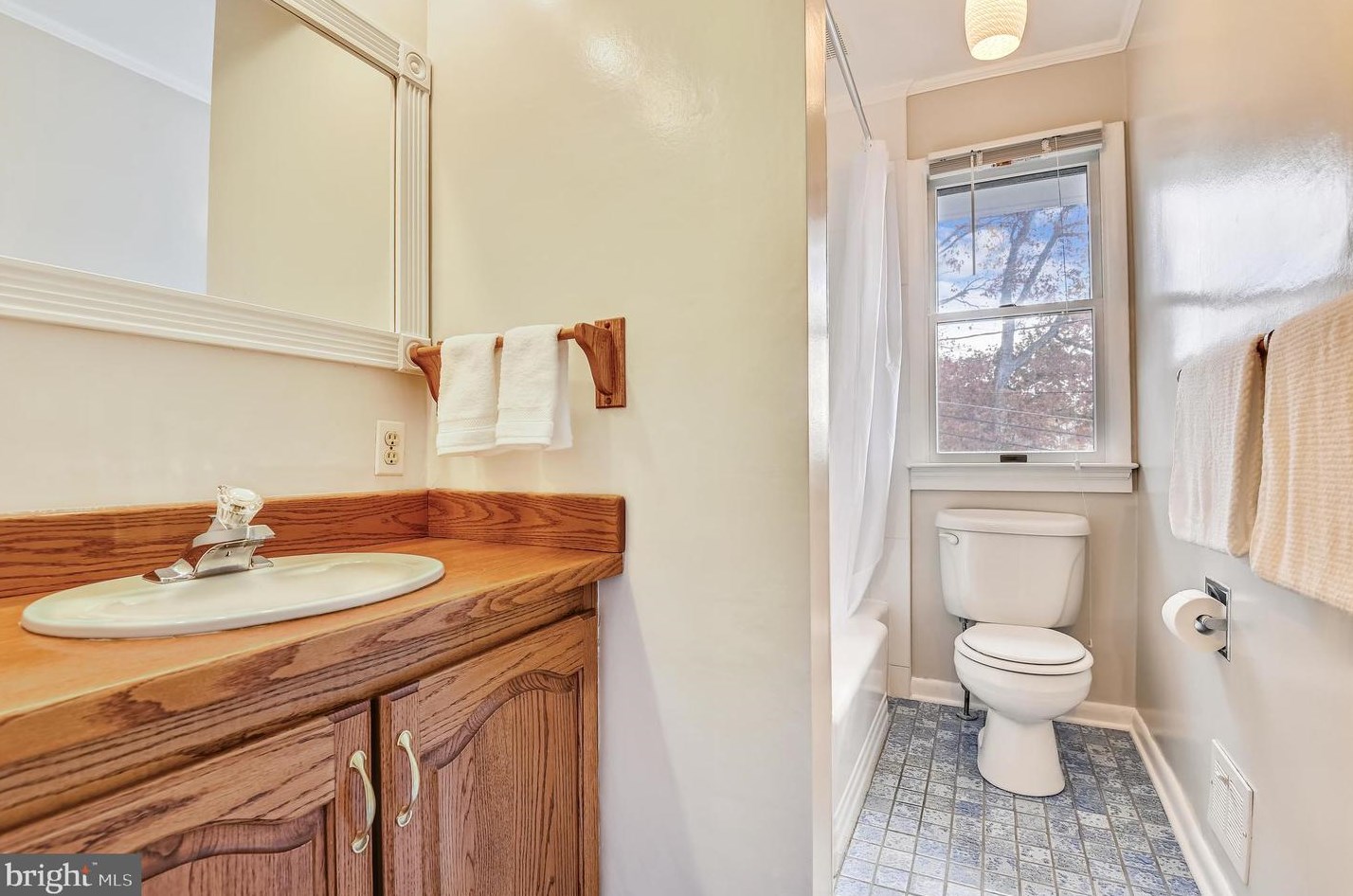 1809 Dunwoody Rd, Baltimore MD  21234-2705 exterior