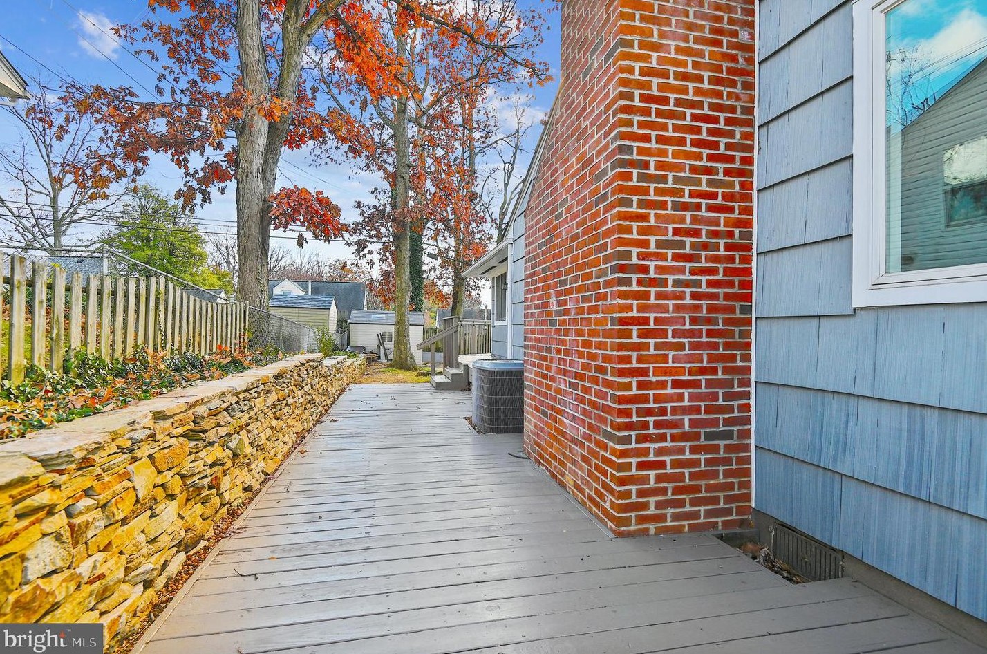 1809 Dunwoody Rd, Baltimore MD  21234-2705 exterior